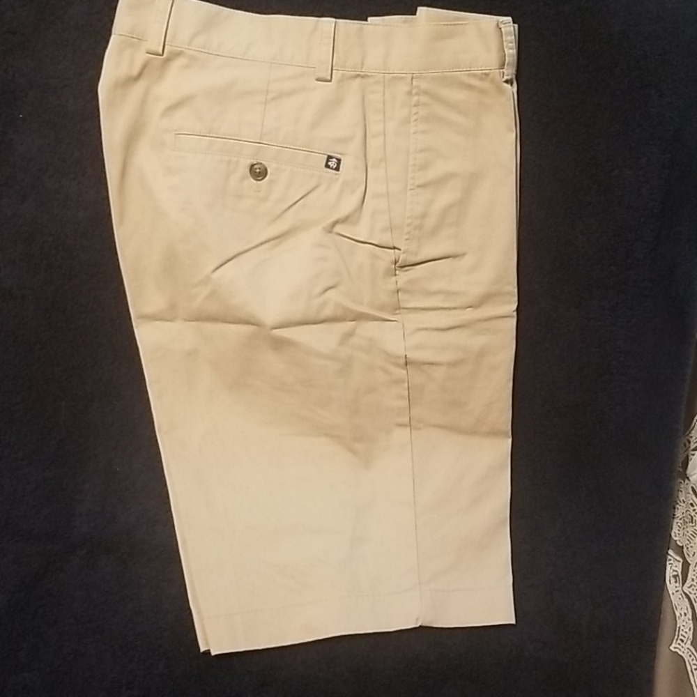 Brooks Brothers Shorts 32